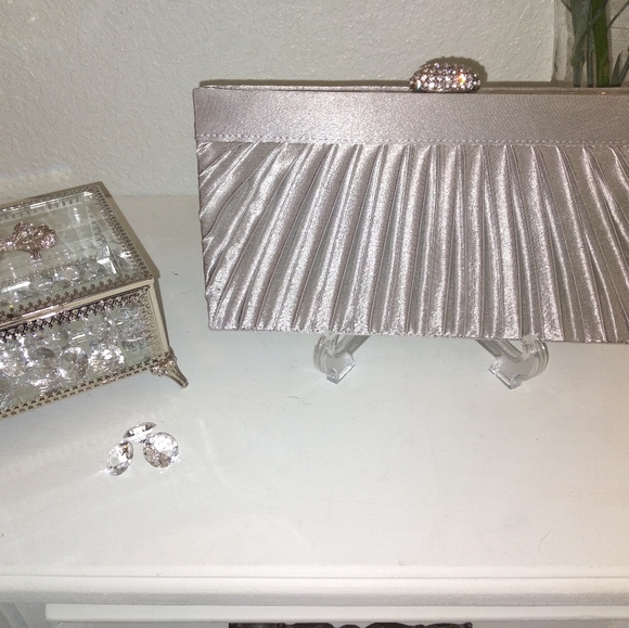 Vintage silver cocktail clutch - Picture 1 of 6